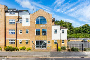 18, Freemans Court, Station Road, Rushden NN10 9FS