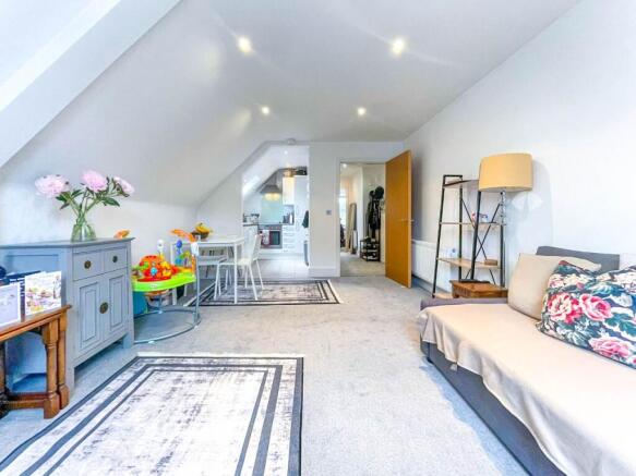 23a belle lounge 2