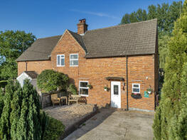 3, May Cottages, Wheelers Lane, Uckfield TN22 4HR