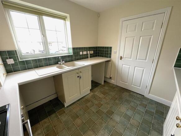 Kitchen1.jpg