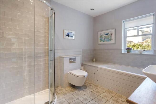 Famioly Bathroom