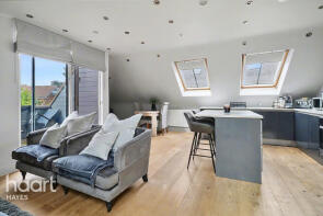 Flat 4, 228 Gospel Oak House, Swakeleys Road, Uxbridge UB10 8AX