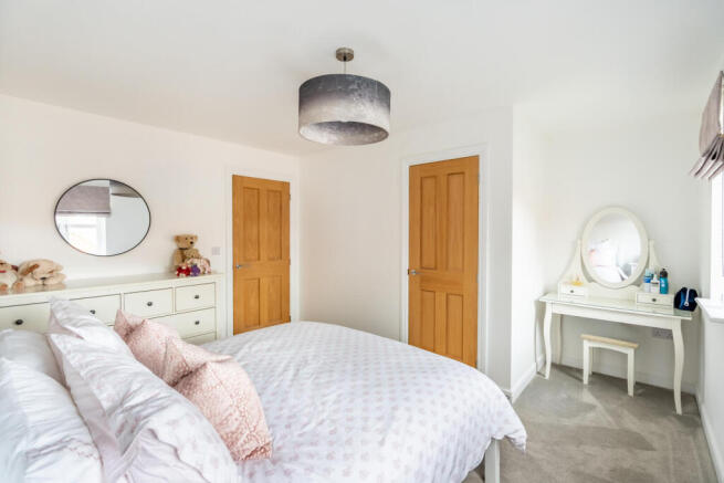 4 bed Detached for sale Image 10