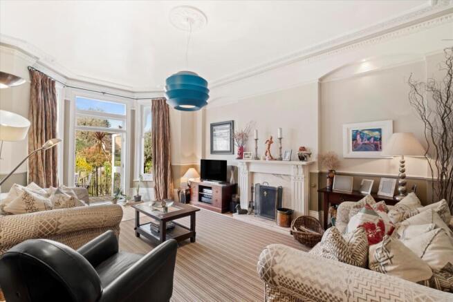 Mount Park Crescent, London W5 photo 4