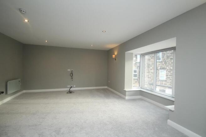 2 bed Flat to rent Image 4