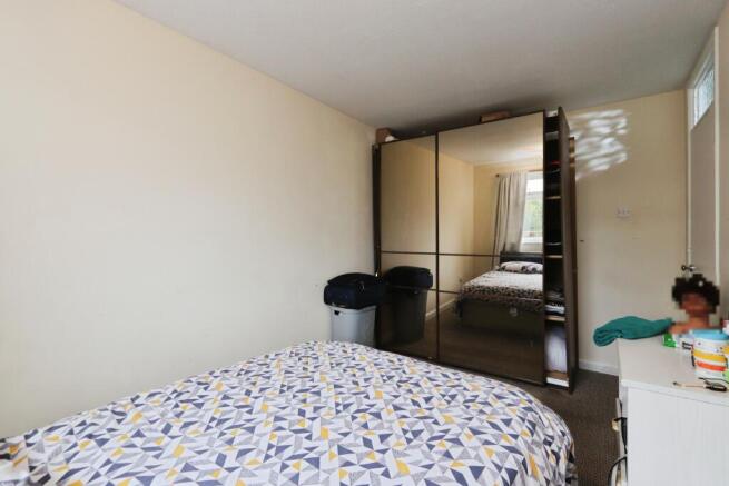 3 bed Terraced for sale Image 12