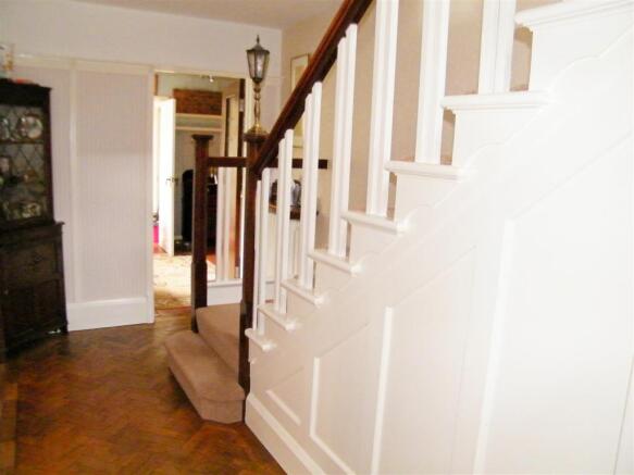 RECEPTION HALLWAY
