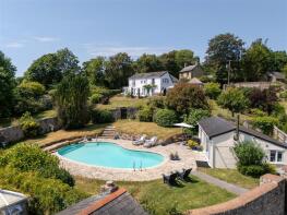 St Mary Manor, Duloe PL14 4QF