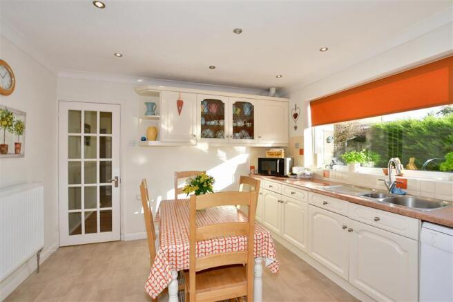 Kitchen/ Breakfast Room