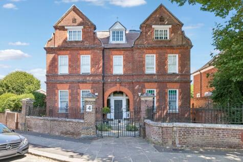 Hampstead Hill Gardens, London, NW3