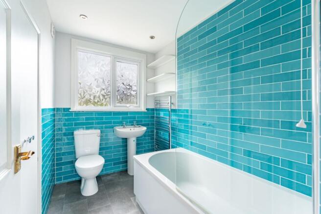 3 bed Detached for sale Image 8