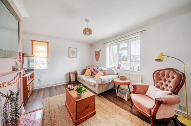 1430933-5-69b7fa1...