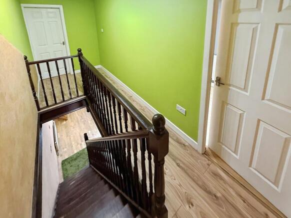 2 bed Terraced to rent Image 9