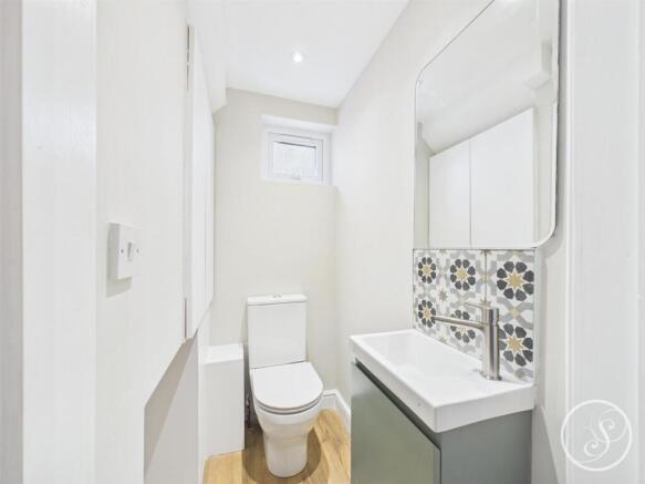 4 bed Semi-Detached for sale Image 10