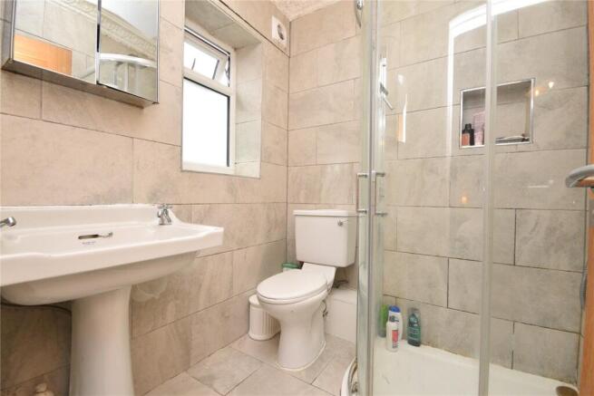 4 bed Bungalow to rent Image 12