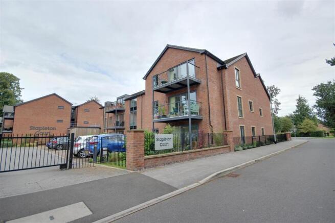 2 bed Apartment for sale Image 5