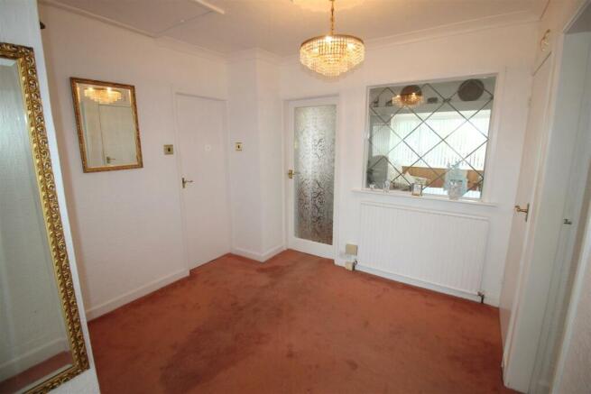 Poulton Avenue, 44, hallway.JPG