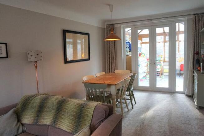 Lounge/Dining Room