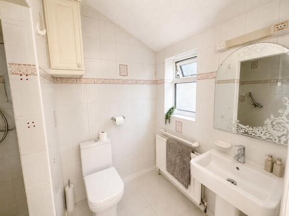3 bed Detached for sale Image 9
