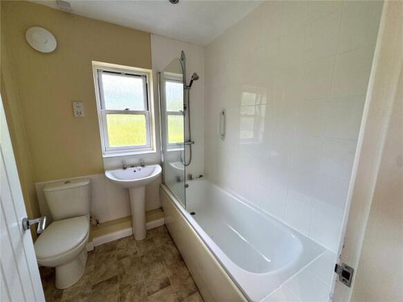 2 bed End of Terrace to rent Image 6