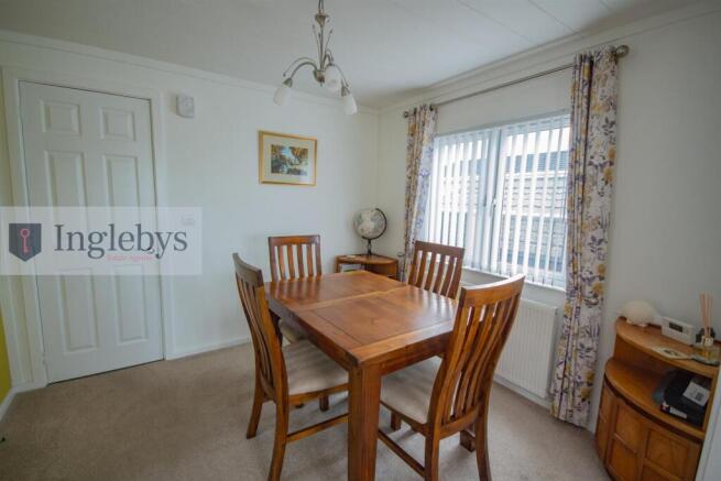 2 bed Park Home for sale Image 7