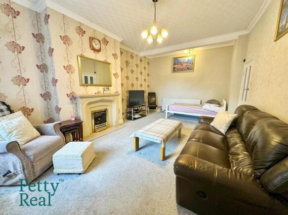 3 bed Terraced for sale Image 9