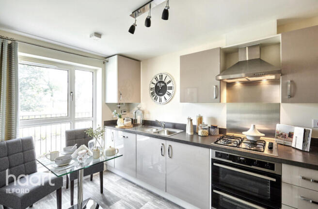 1-bed flat on Wessex Close, Ilford, £312,500