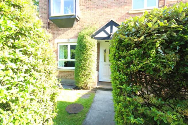 8 Tennison Court COTTINGHAM (1)_lzn.jpg