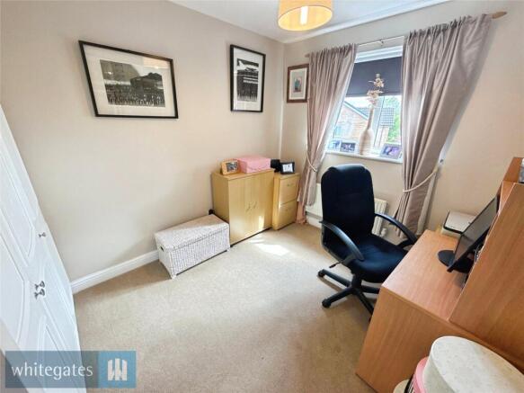 4 bed Detached for sale Image 10