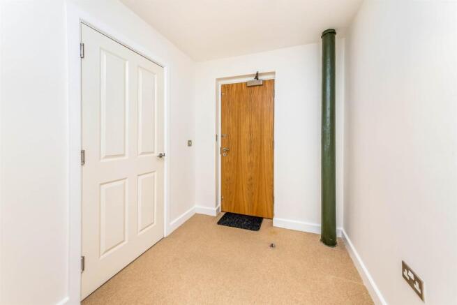 Entrance Hallway: