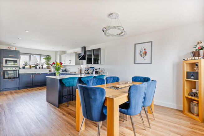 A12 - 11, Clover Park, Plymouth - 250912
