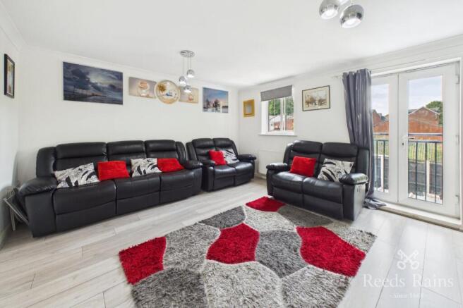 4 bed Terraced to rent Image 4