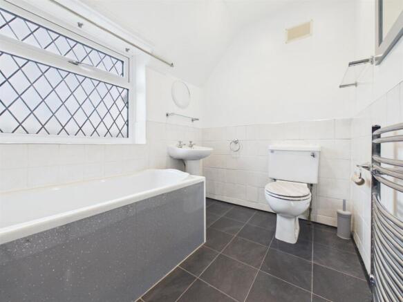 2 bed Semi-Detached for sale Image 8