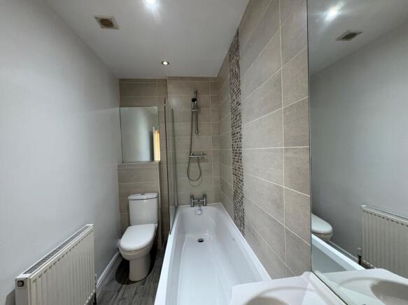 2 bed Terraced for sale Image 6