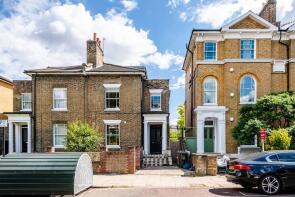 Flat B, 142, Richmond Road, Hackney, London E8 3HN
