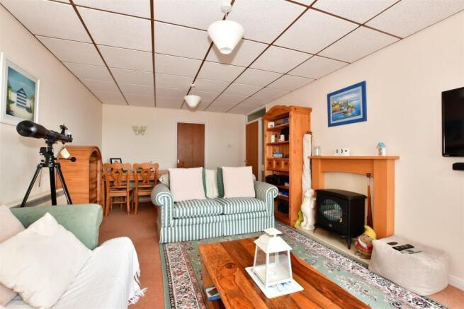 Lounge/ Dining Room