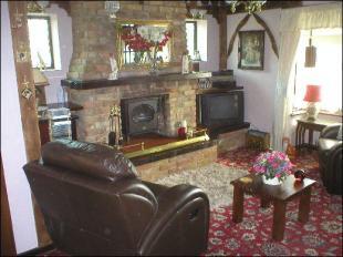 LOUNGE PT 1