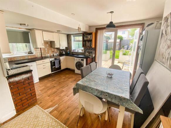 Ringwood Road, Poole photo 4