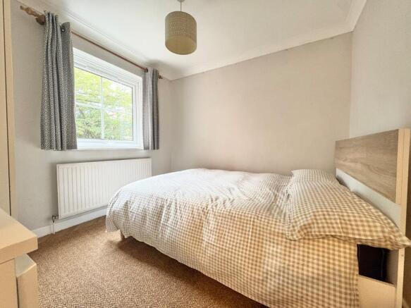 2 bed Flat to rent Image 7