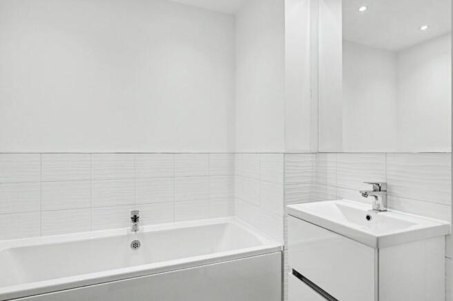 2 bed Apartment for sale Image 11