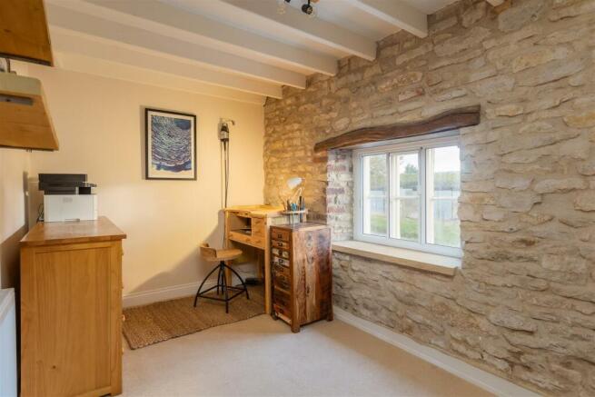 Blacksmiths House Bedroom 5-1.jpg