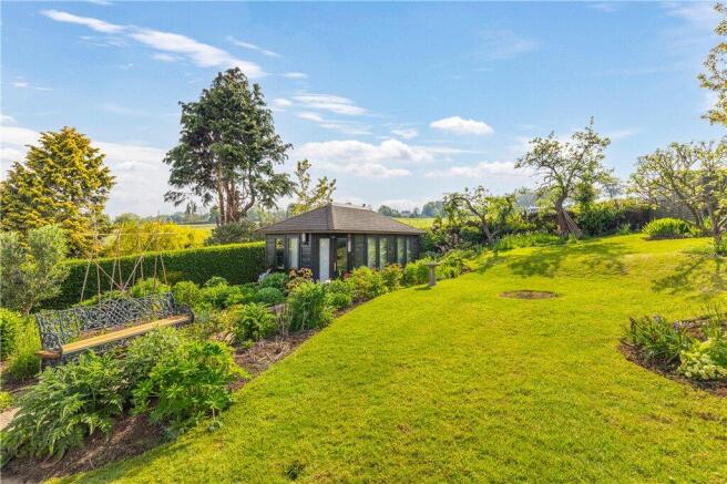 Garden Room/Garden