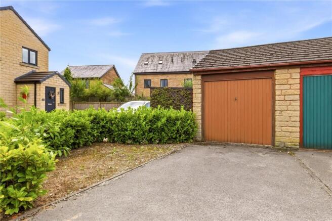 The Hayfields, Salterforth, Lancashire, BB18 photo 4