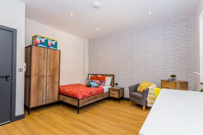 Studio to rent Image 7