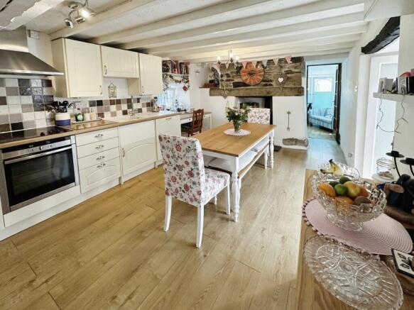 Kitchen/Dining Room