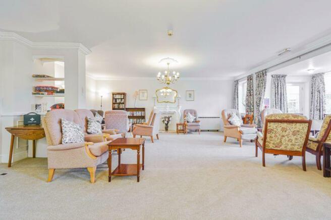 residents lounge.jpeg