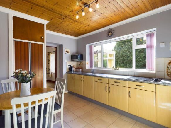 Breakfast Kitchen.jpg