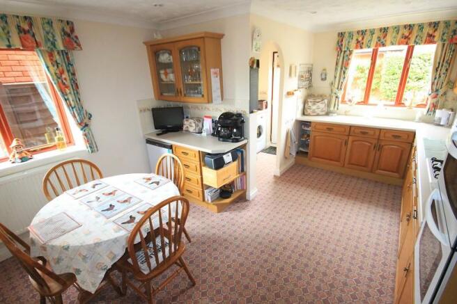 Kitchen / Breakfast Room