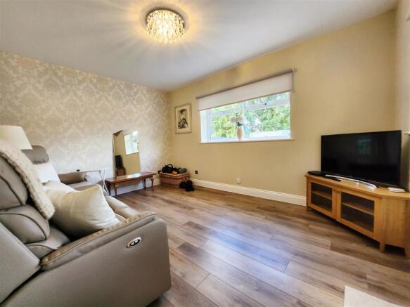 SITTING ROOM
