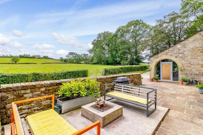 4 bed Barn Conversion for sale Image 12